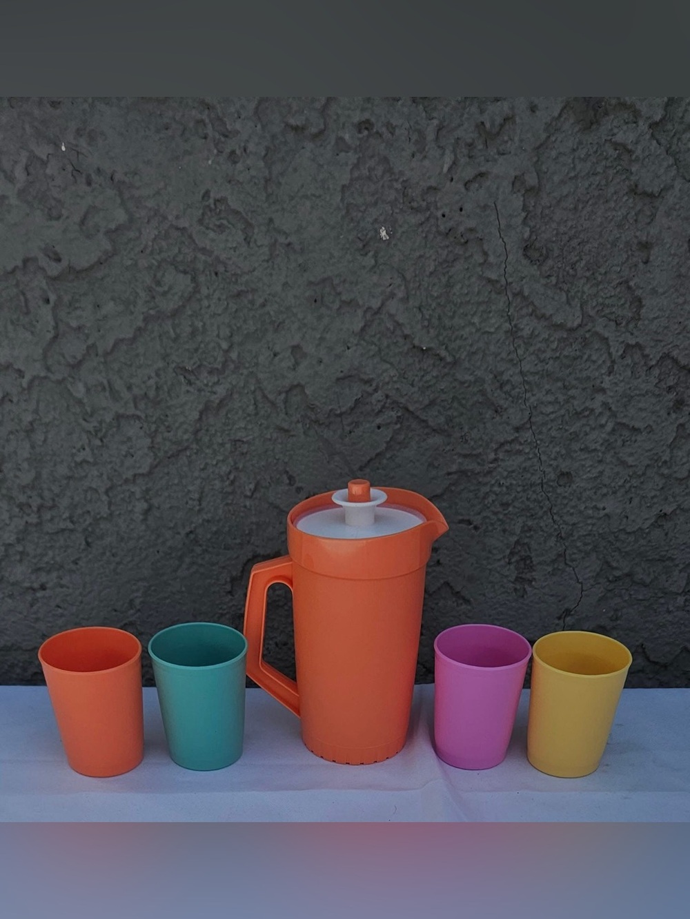 Tupperware Children's 5-pc Party Set Mini Pitcher & 4 Mini Tumblers